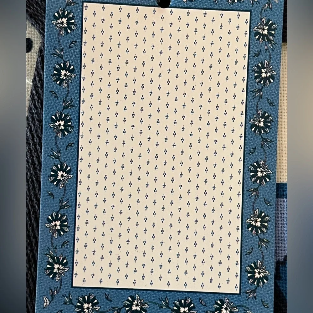 Tag Dishtowel gift set with votive candles,‎ country home blue NWT